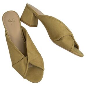 Like New CAbi Marigold Heeled Mule Sandals Size 8